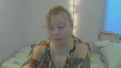 Snapshot of queen_jane8 chatting on January 2, 10:48 am queen_jane8 online show from January 2, 10:48 am
