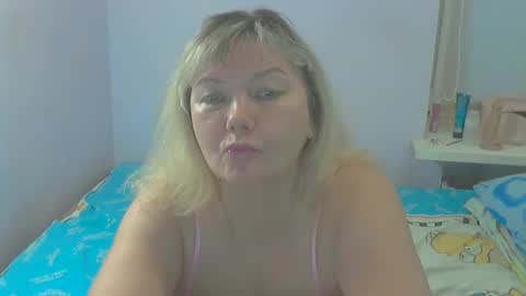 Snapshot of queen_jane8 chatting on September 15, 2:06 pm queen_jane8 online show from September 15, 2:06 pm