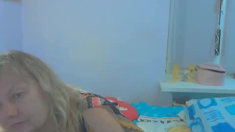 Snapshot of queen_jane8 chatting on November 4, 4:17 pm queen_jane8 online show from November 4, 4:17 pm