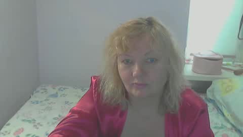 Snapshot of queen_jane8 chatting on May 22, 11:49 am queen_jane8 online show from May 22, 11:49 am