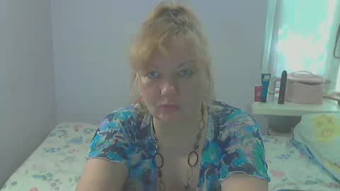 Snapshot of queen_jane8 chatting on May 25, 11:05 am queen_jane8 online show from May 25, 11:05 am