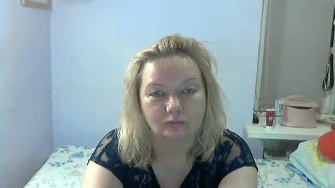 Snapshot of queen_jane8 chatting on June 2, 7:16 pm queen_jane8 online show from June 2, 7:16 pm
