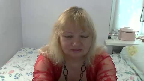Snapshot of queen_jane8 chatting on June 6, 9:58 am queen_jane8 online show from June 6, 9:58 am
