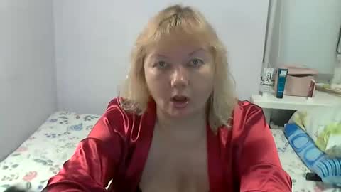 Snapshot of queen_jane8 chatting on June 10, 2:16 pm queen_jane8 online show from June 10, 2:16 pm