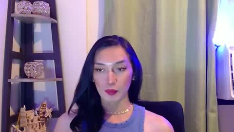 Snapshot of queen_lucifer chatting on February 4, 2:45 pm Queen Lucifer online show from February 4, 2:45 pm