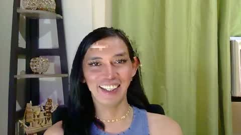 Snapshot of queen_lucifer chatting on February 5, 8:30 am Queen Lucifer online show from February 5, 8:30 am