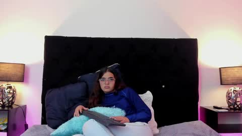 queen_misy online show from May 9, 9:42 pm