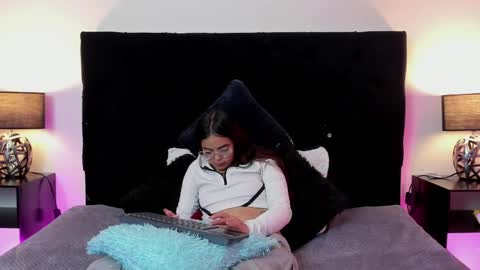 queen_misy online show from May 17, 9:11 pm