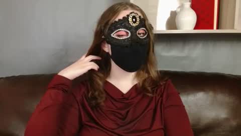 Snapshot of queen_nora chatting on June 21, 10:01 pm Nora online show from June 21, 10:01 pm