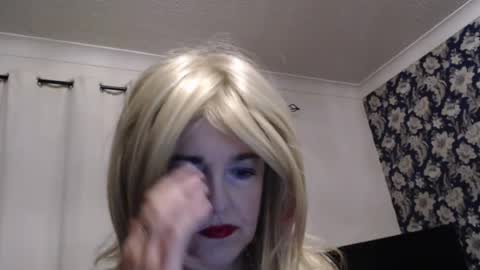 Snapshot of queen_of_the_deck chatting on July 19, 1:20 am Topaz blue dreamo989n999 online show from July 19, 1:20 am