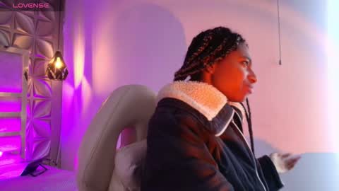   online show from February 5, 11:26 am