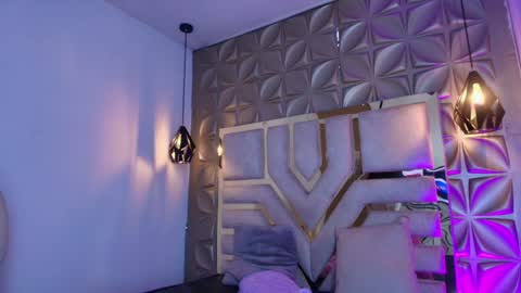 Snapshot of queen_perla_ chatting on April 22, 12:07 pm online show from April 22, 12:07 pm