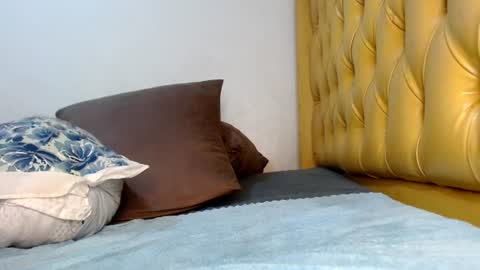 Snapshot of queen_tweakingbae chatting on July 1, 3:08 am valdonte online show from July 1, 3:08 am
