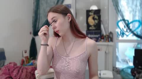 queen_x_joker online show from May 10, 12:10 pm
