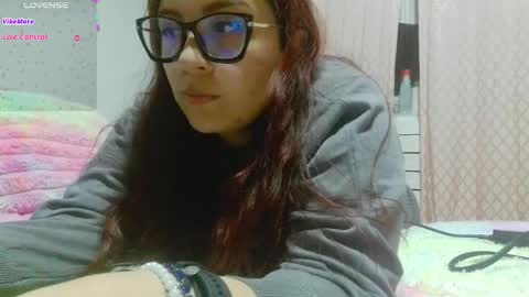 Snapshot of queen_xv chatting on March 31, 2:35 am queen_xv online show from March 31, 2:35 am