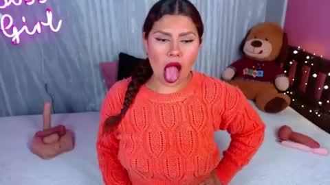 Snapshot of queenamazon_ chatting on June 29, 5:46 am Queenamazon online show from June 29, 5:46 am