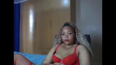 Queenbebony2 online show from April 7, 6:14 am