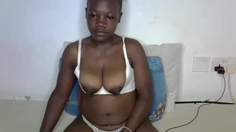 Cindy Melahnin online show from May 18, 4:07 am