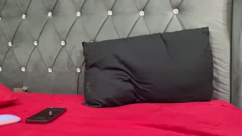 QUEEN online show from January 11, 9:26 am