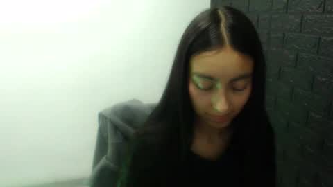 queenbyte_18 online show from December 5, 1:03 am