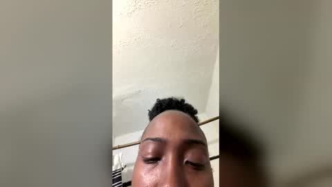 queenchoco28 online show from February 20, 7:32 am