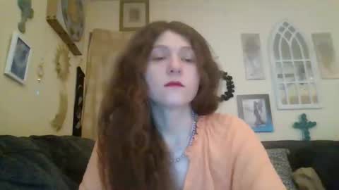 queencrimsonlvx online show from April 24, 1:19 am