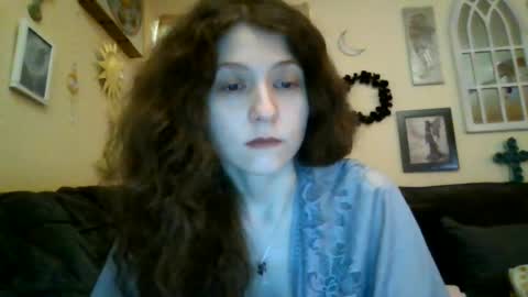 queencrimsonlvx online show from June 21, 3:53 am