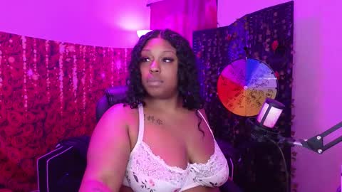 Queen Cherise Roze online show from February 11, 5:18 pm