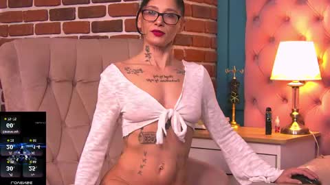 Snapshot of queendiabla chatting on May 10, 8:52 am Diabla online show from May 10, 8:52 am