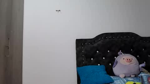 Snapshot of queenjenn__ chatting on October 27, 7:18 pm QUEENJEENN online show from October 27, 7:18 pm