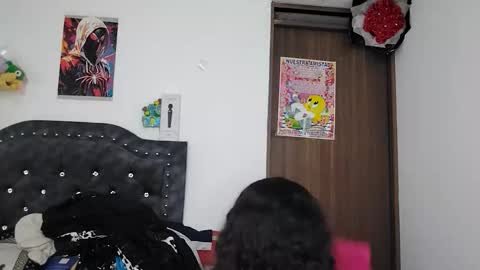 QUEENJEENN online show from May 5, 3:58 am