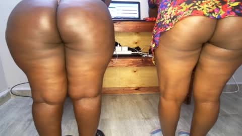 Snapshot of queenkiah chatting on September 20, 2:34 am Nina online show from September 20, 2:34 am