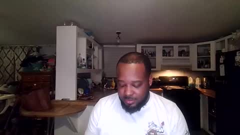 Snapshot of queenking55 chatting on May 25, 4:29 am Queen N King Fun Night online show from May 25, 4:29 am