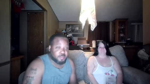 Queen N King Fun Night online show from July 11, 7:00 am