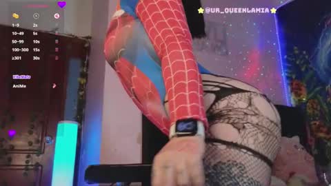 Snapshot of queenlamia chatting on December 5, 3:06 pm  Taurus online show from December 5, 3:06 pm