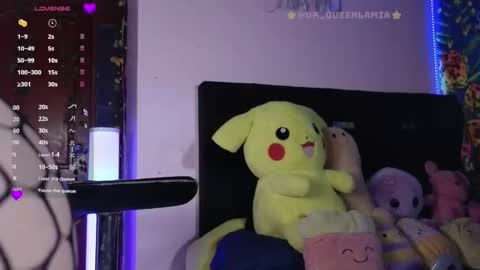 Snapshot of queenlamia chatting on December 9, 2:13 am  Taurus online show from December 9, 2:13 am