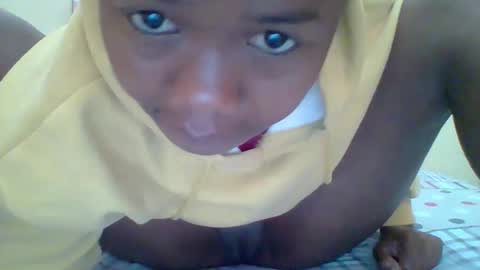 queenleona61 online show from March 29, 6:46 am