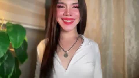 QUEEN online show from May 6, 6:02 pm