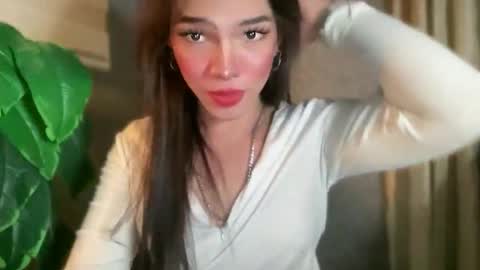 QUEEN online show from May 15, 2:29 am