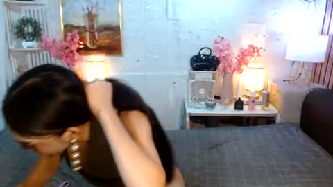 Snapshot of queennira chatting on July 21, 5:21 am queennira online show from July 21, 5:21 am
