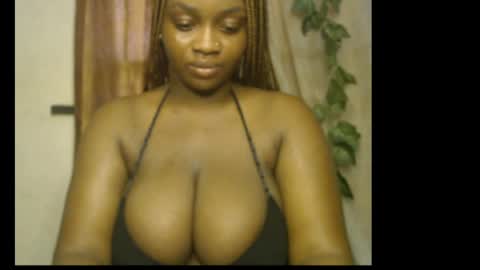 Snapshot of queenofalltest chatting on May 11, 9:37 am Zoey online show from May 11, 9:37 am