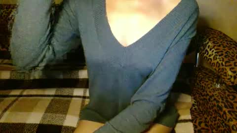 queenoftenderness online show from December 4, 4:05 pm