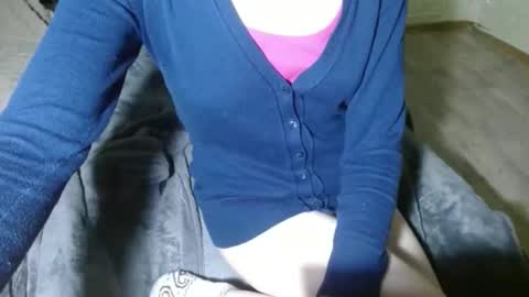 queenoftenderness online show from February 18, 9:00 pm