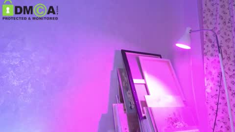 Snapshot of queenofwandss chatting on October 22, 3:12 pm     follow my new insta  online show from October 22, 3:12 pm