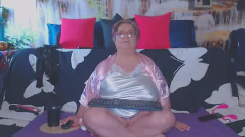 QueenPammy online show from March 26, 8:09 am