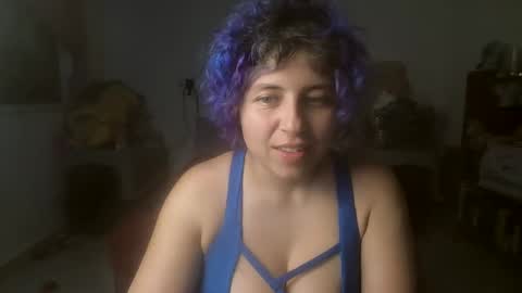 Snapshot of queenrainstar chatting on November 2, 5:43 am QueenRainStar online show from November 2, 5:43 am