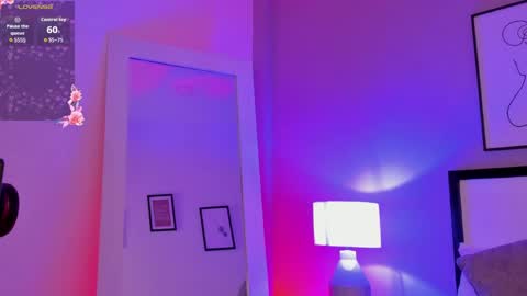 Queen Rose online show from April 3, 1:09 pm