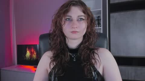 Snapshot of queenrosel chatting on May 12, 5:32 pm Rose online show from May 12, 5:32 pm