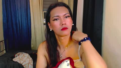 Snapshot of queensabbyvee chatting on February 14, 6:19 pm Sabrina online show from February 14, 6:19 pm