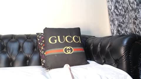 Snapshot of queensanta chatting on March 7, 5:48 am santa online show from March 7, 5:48 am